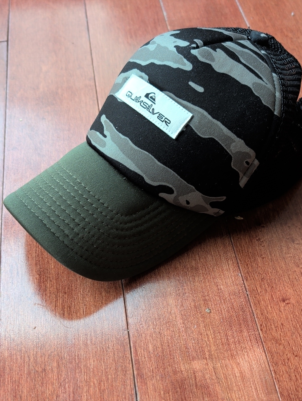 Quiksilver Olive Green & Black Camo Trucker Hat - 55 cm (kids)